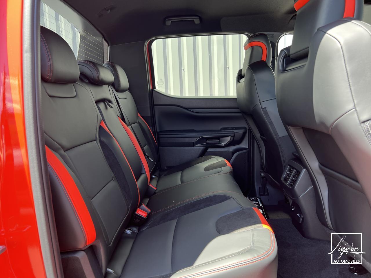 Photo FORD RANGER Raptor NEUF 3.0l Ecoboost v6 292cv - 2026 - 4 places - Pas de Malus - à partir de 615 €