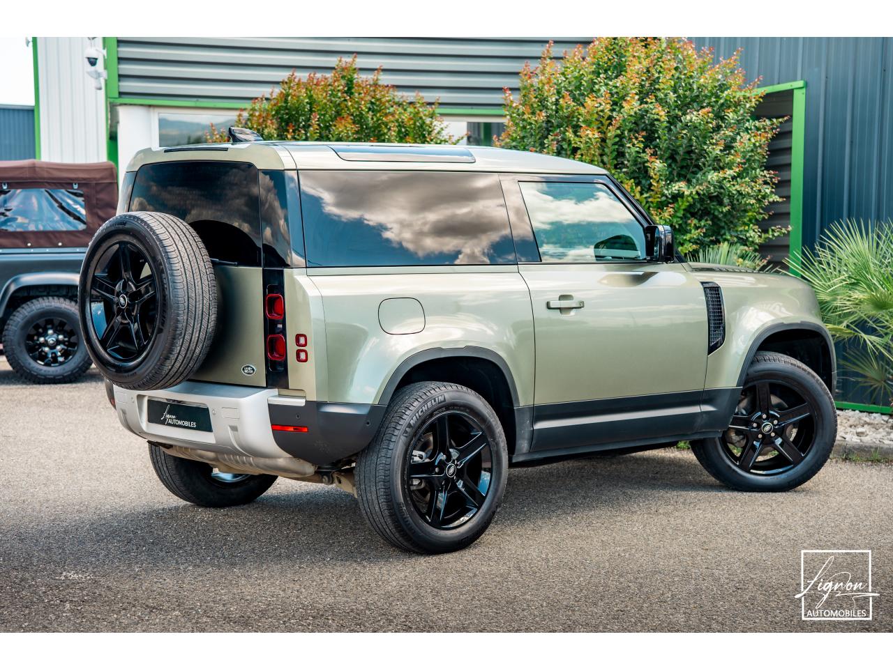Photo LAND ROVER DEFENDER 90 3.0 D250 MHEV BVA8 Hard Top SE - TVA Récupérable