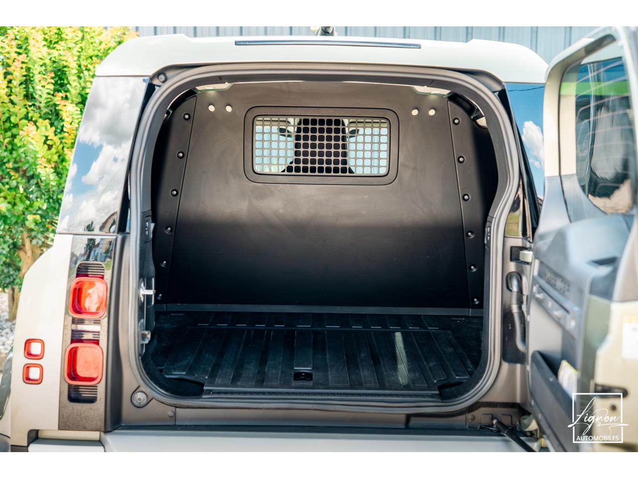 Photo LAND ROVER DEFENDER 90 3.0 D250 MHEV BVA8 Hard Top SE - TVA Récupérable