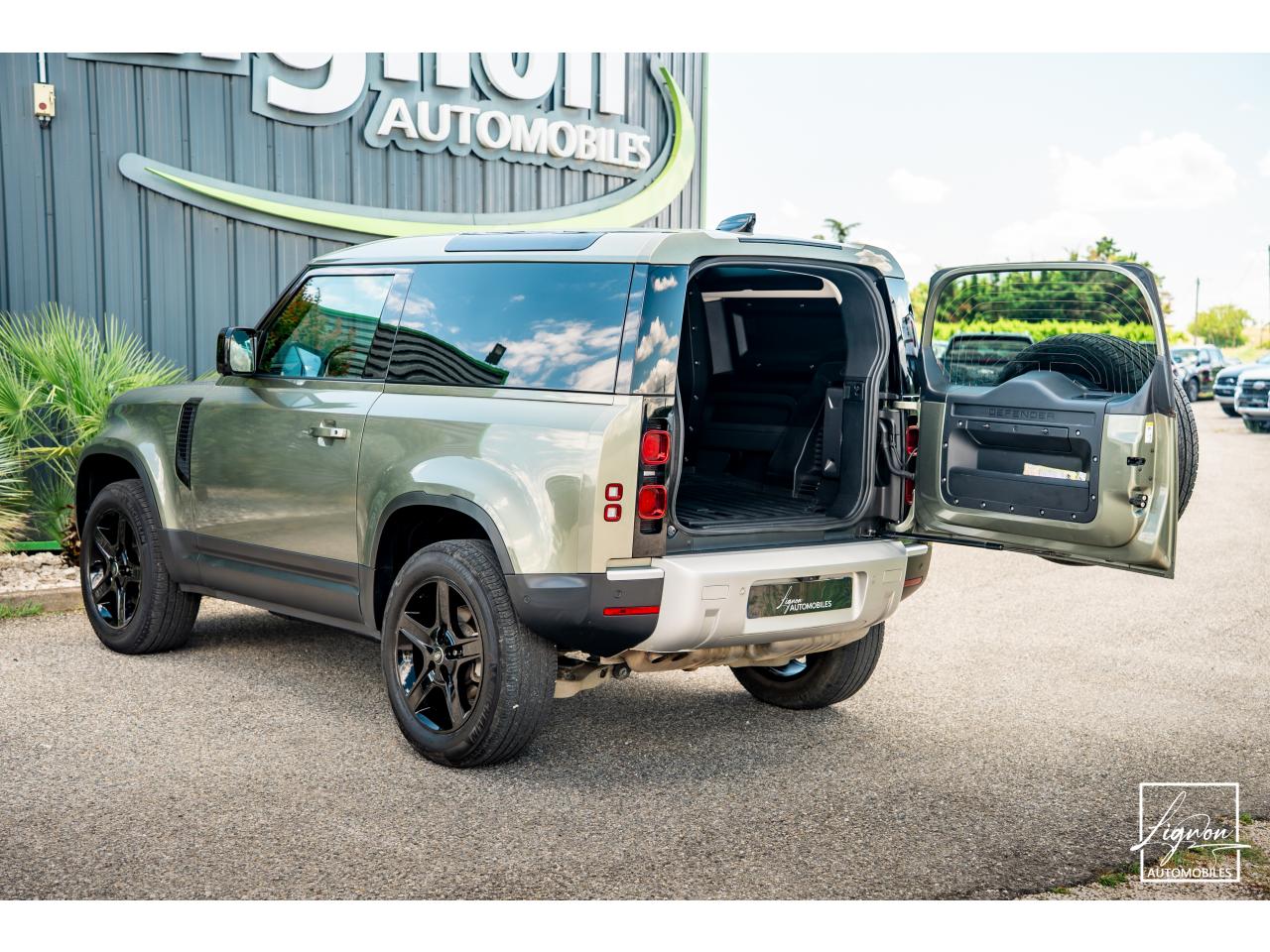Photo LAND ROVER DEFENDER 90 3.0 D250 MHEV BVA8 Hard Top SE - TVA Récupérable