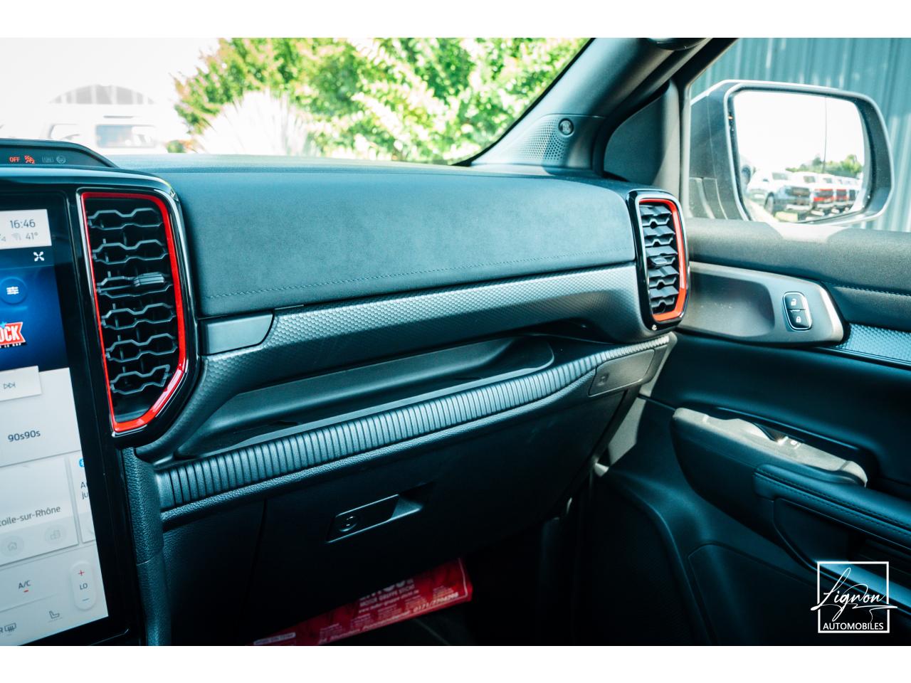 Photo FORD RANGER Raptor 3.0 V6 EcoBoost 292ch DOUBLE CABINE 2023 - TVA APPARENTE - GARANTIE 7 ANS