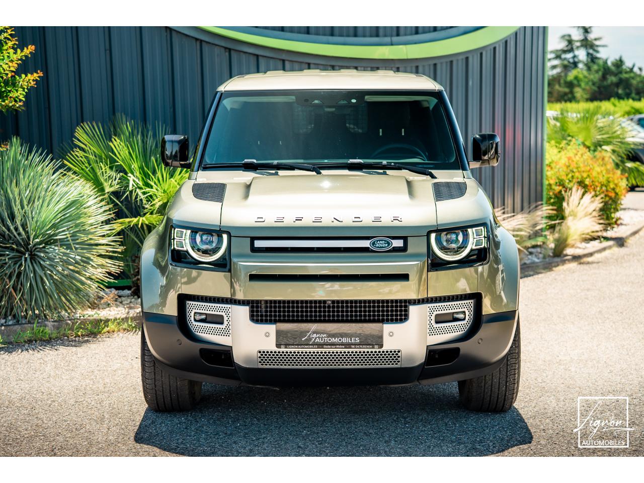 Photo LAND ROVER DEFENDER 90 HARD TOP 3.0 D200 MHEV - SUSPENSION PNEUMATIQUE - BVA8 - 3 Places - TVA Récupérable