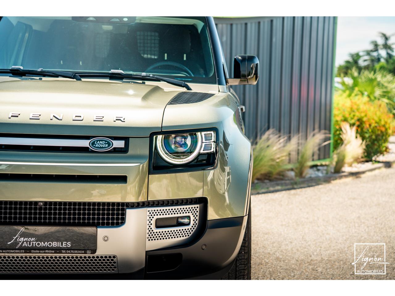 Photo LAND ROVER DEFENDER 90 HARD TOP 3.0 D200 MHEV - SUSPENSION PNEUMATIQUE - BVA8 - 3 Places - TVA Récupérable