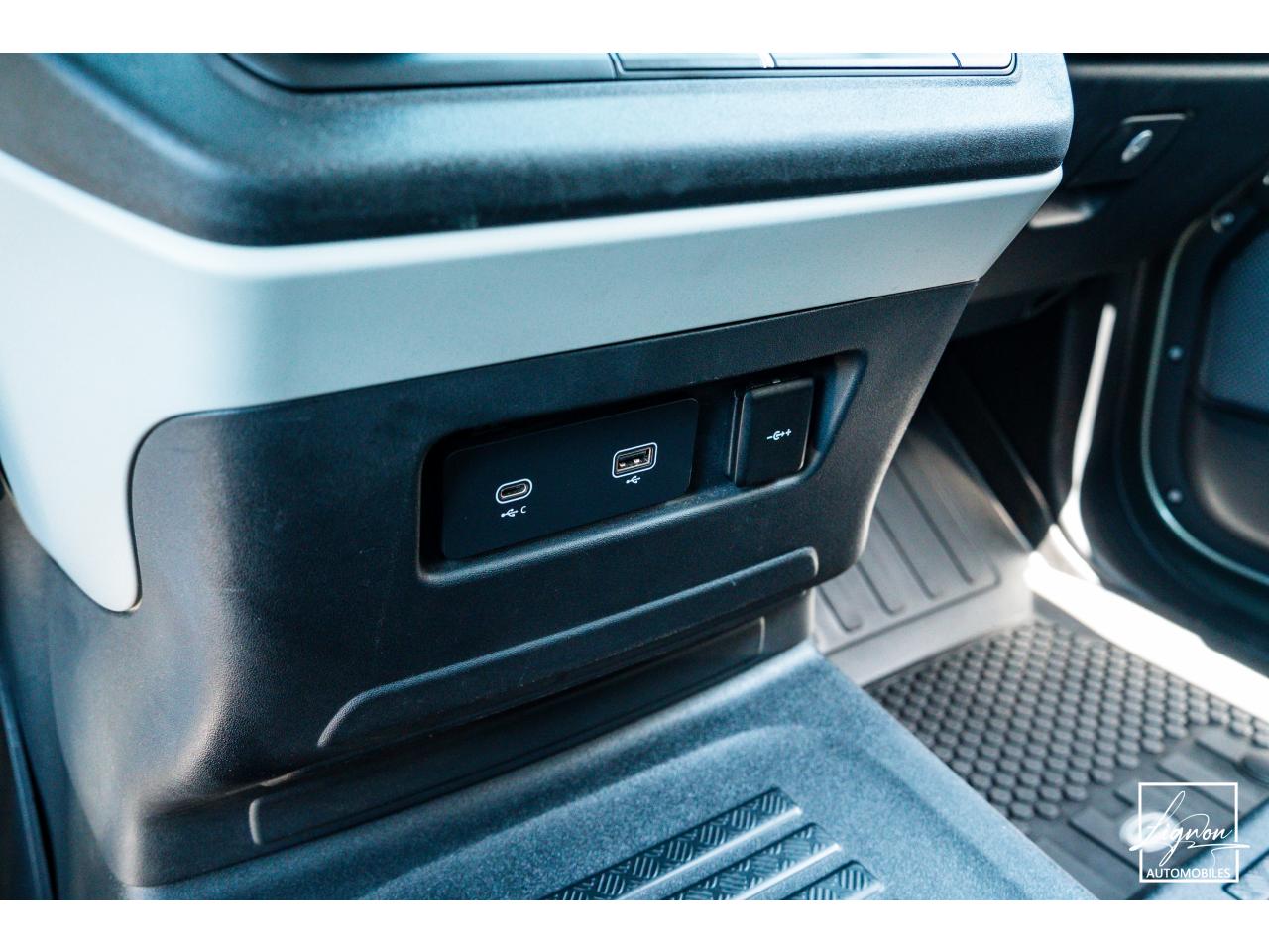 Photo LAND ROVER DEFENDER 90 HARD TOP 3.0 D200 MHEV - SUSPENSION PNEUMATIQUE - BVA8 - 3 Places - TVA Récupérable
