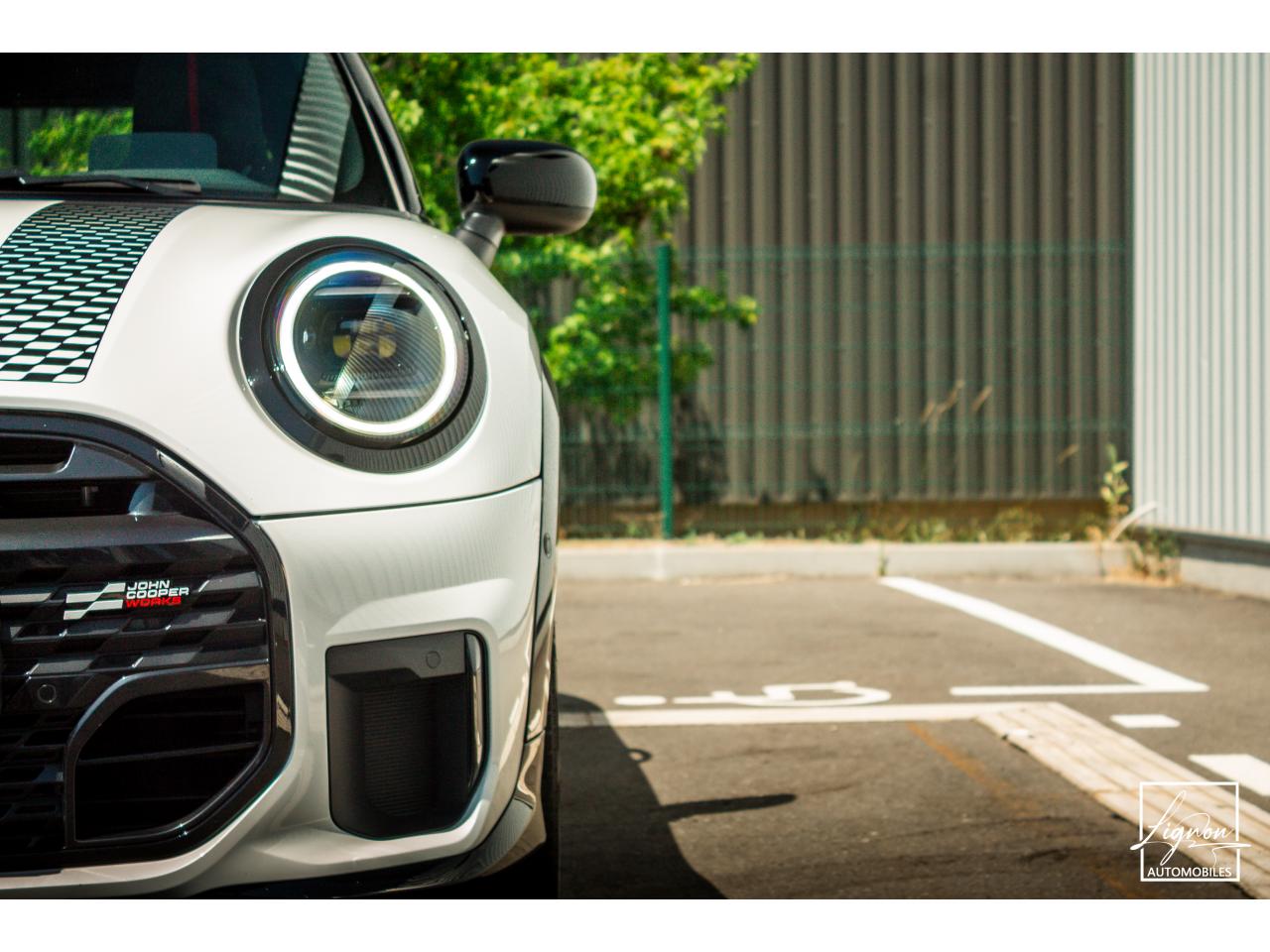 Photo MINI COOPER S Pack JCW 2.0 204 CH - BVA Sport