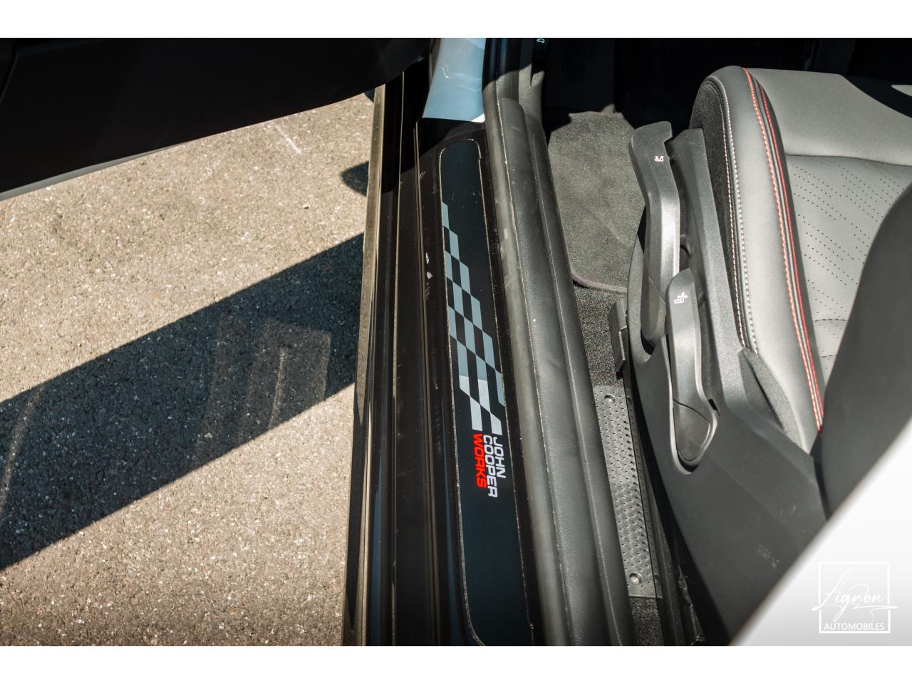 Photo MINI COOPER S Pack JCW 2.0 204 CH - BVA Sport