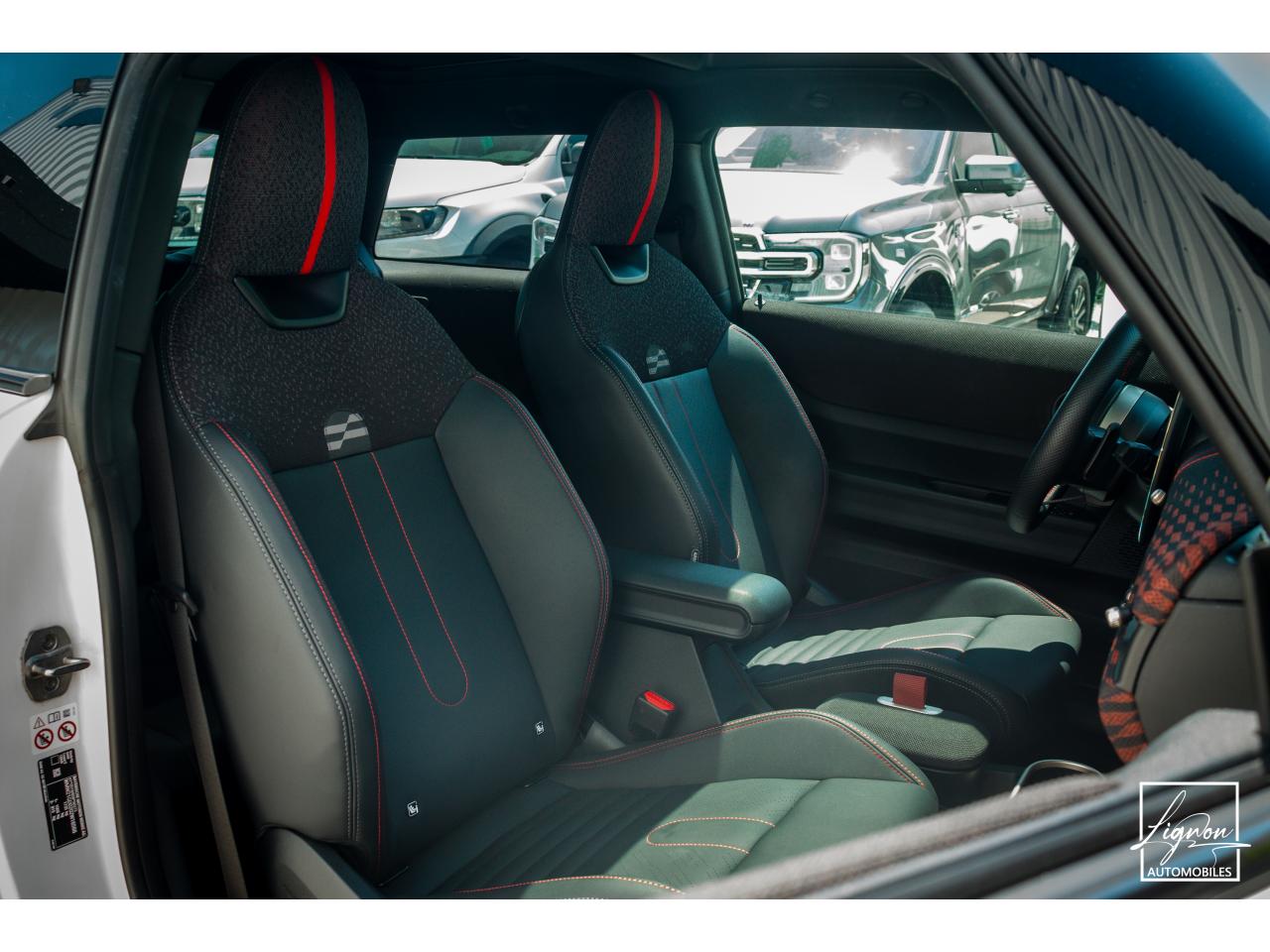 Photo MINI COOPER S Pack JCW 2.0 204 CH - BVA Sport