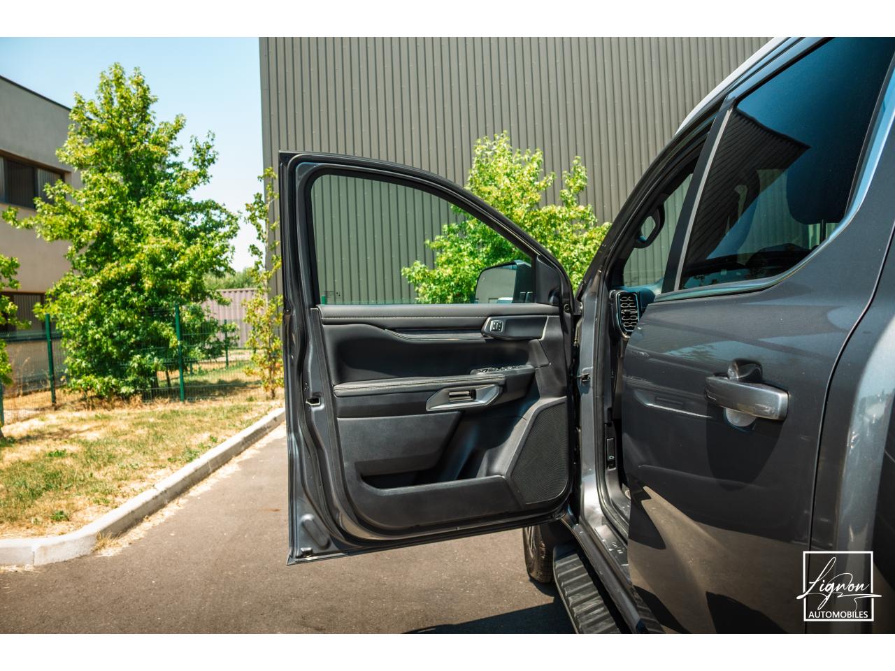 Photo FORD RANGER Platinum 3.0 V6 Double Cabine - 240 - BVA 2025 - TVA Apparente