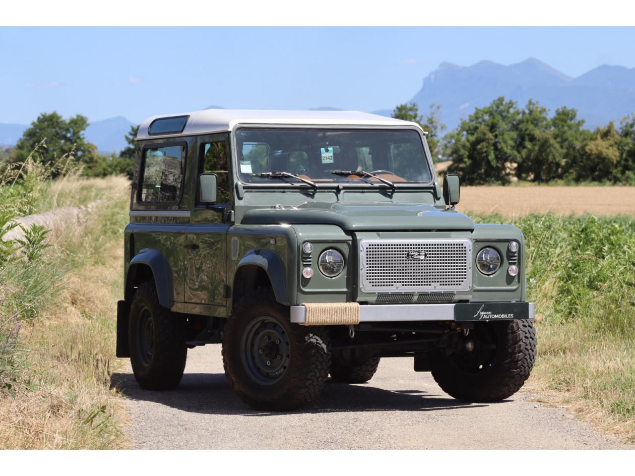 Photo LAND ROVER DEFENDER 90 2.2 Td4 HARD TOP SE - TVA RECUPERABLE