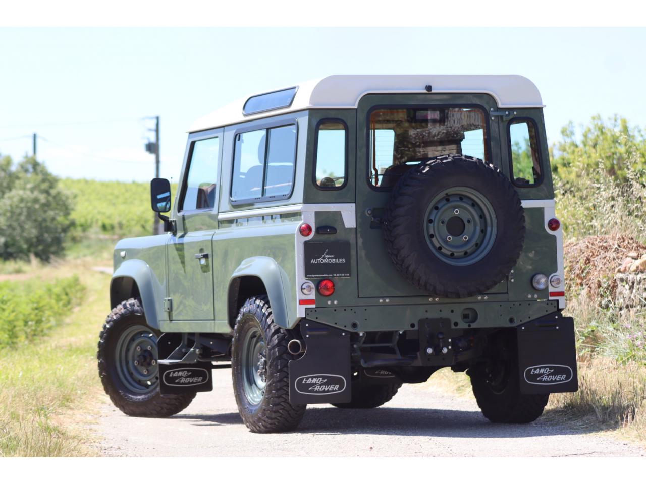 Photo LAND ROVER DEFENDER 90 2.2 Td4 HARD TOP SE - TVA RECUPERABLE