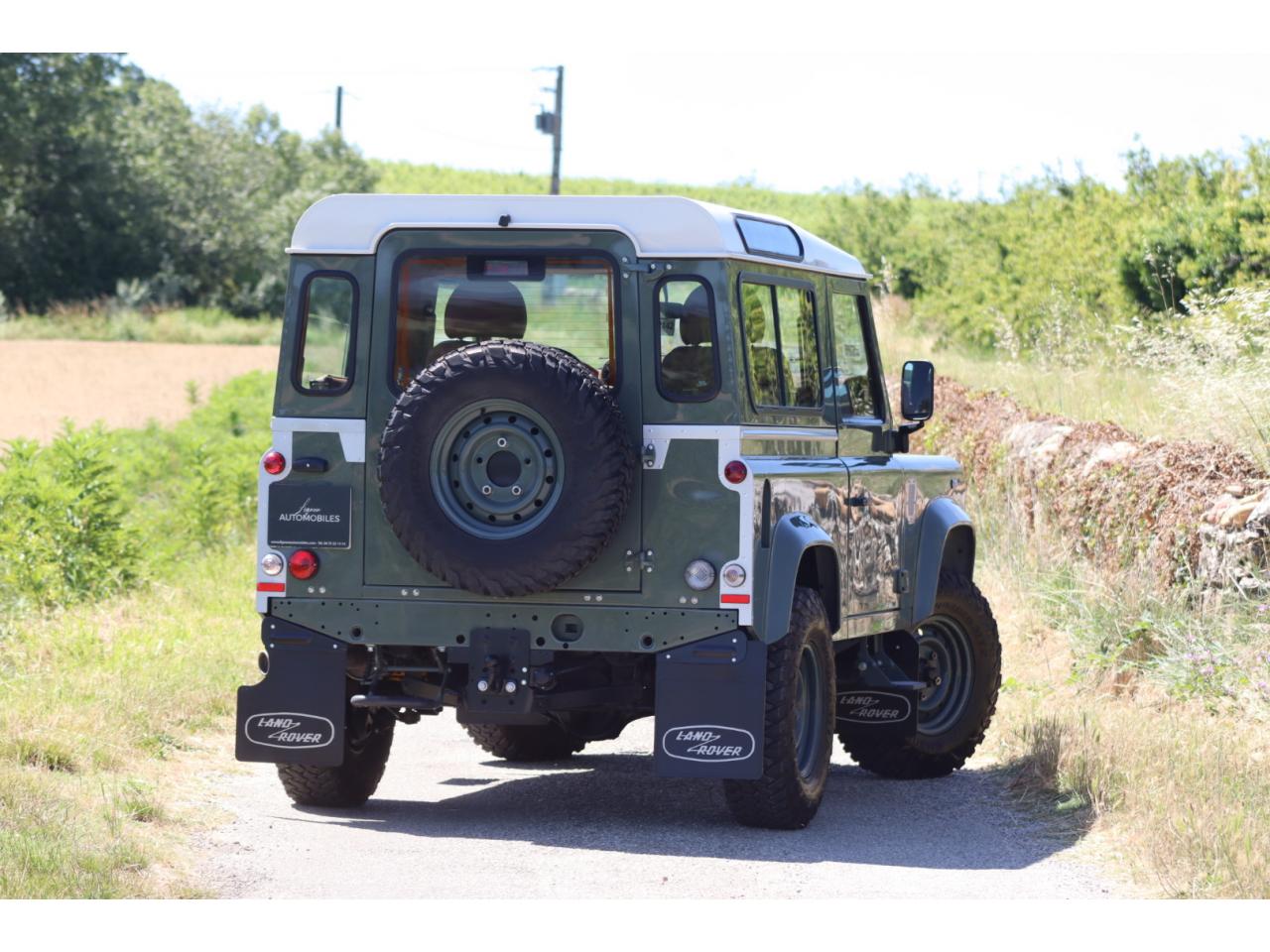 Photo LAND ROVER DEFENDER 90 2.2 Td4 HARD TOP SE - TVA RECUPERABLE