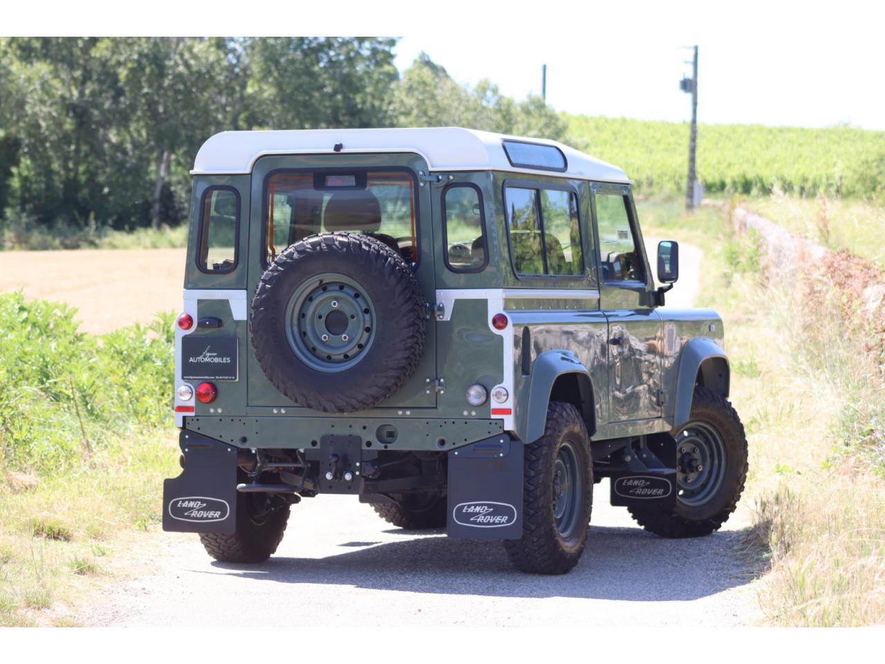 Photo LAND ROVER DEFENDER 90 2.2 Td4 HARD TOP SE - TVA RECUPERABLE