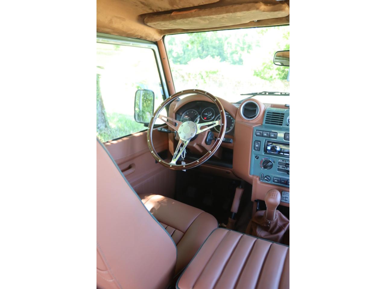 Photo LAND ROVER DEFENDER 90 2.2 Td4 HARD TOP SE - TVA RECUPERABLE