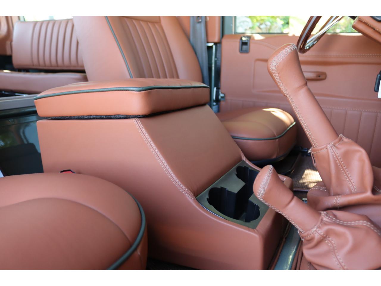 Photo LAND ROVER DEFENDER 90 2.2 Td4 HARD TOP SE - TVA RECUPERABLE