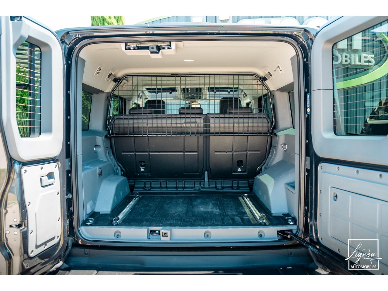 Photo INEOS GRENADIER 3.0i Turbo - 286  - Utility avec Fenetres - Blocage des Ponts - TVA Apparente