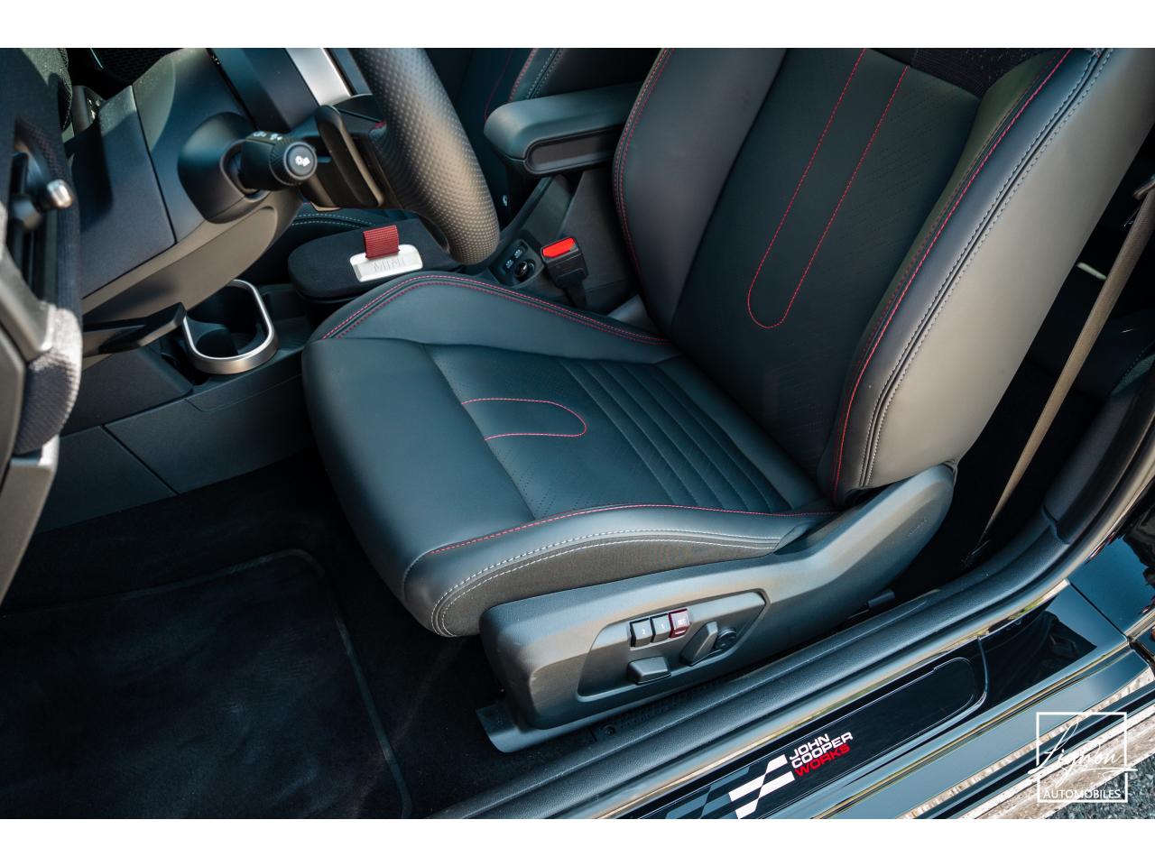Photo MINI COOPER JCW 2.0 - 231 CH - BVA DKG7  XL