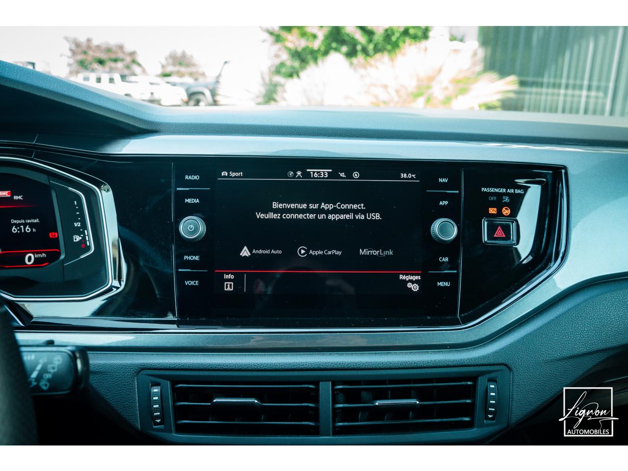 Photo VOLKSWAGEN POLO GTI 2.0 TSI - 207 - BV DSG 7 Beats Audio/Caméra/Regulateur ACC Adaptatif