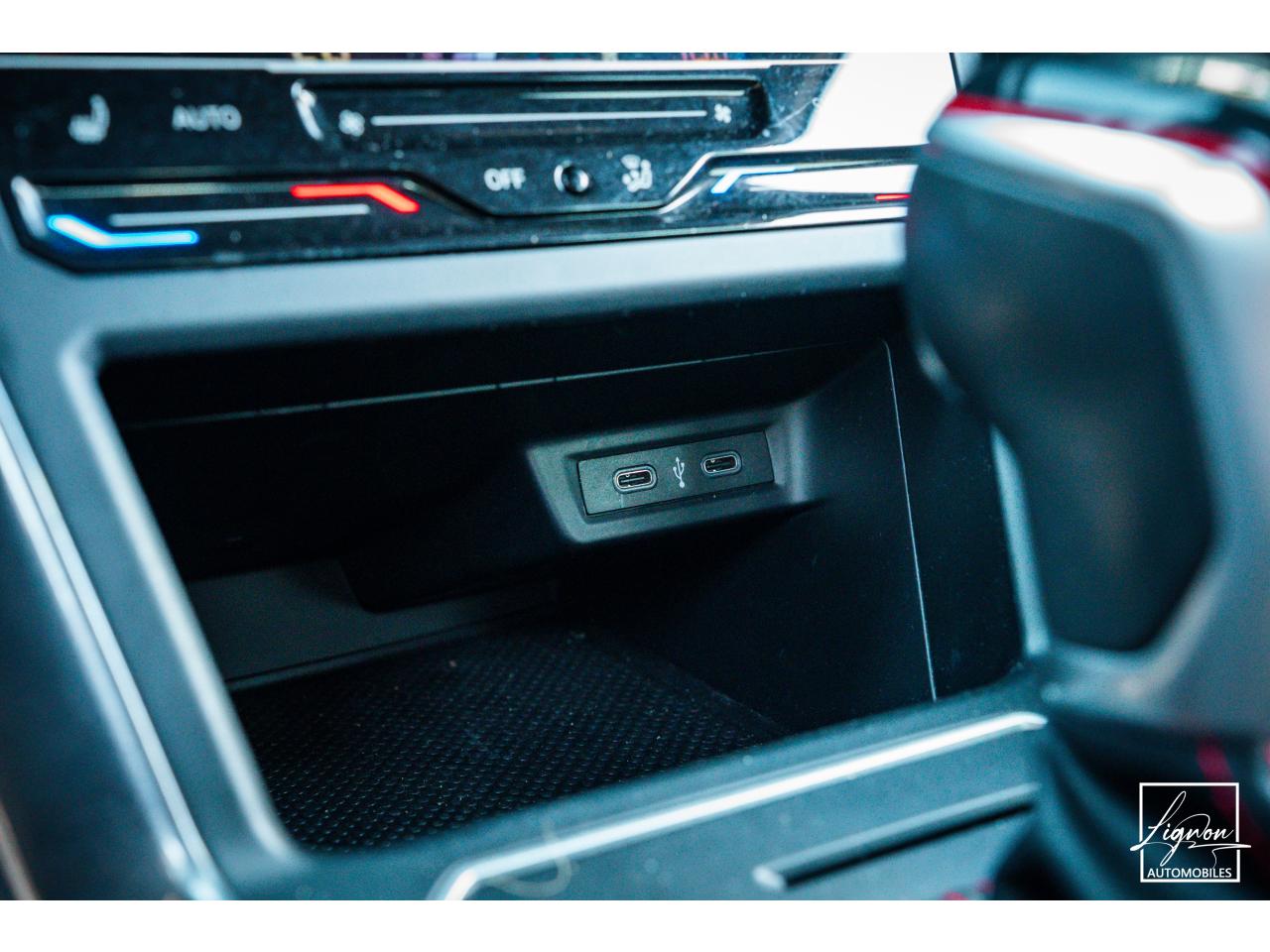 Photo VOLKSWAGEN POLO GTI 2.0 TSI - 207 - BV DSG 7 Beats Audio/Caméra/Regulateur ACC Adaptatif