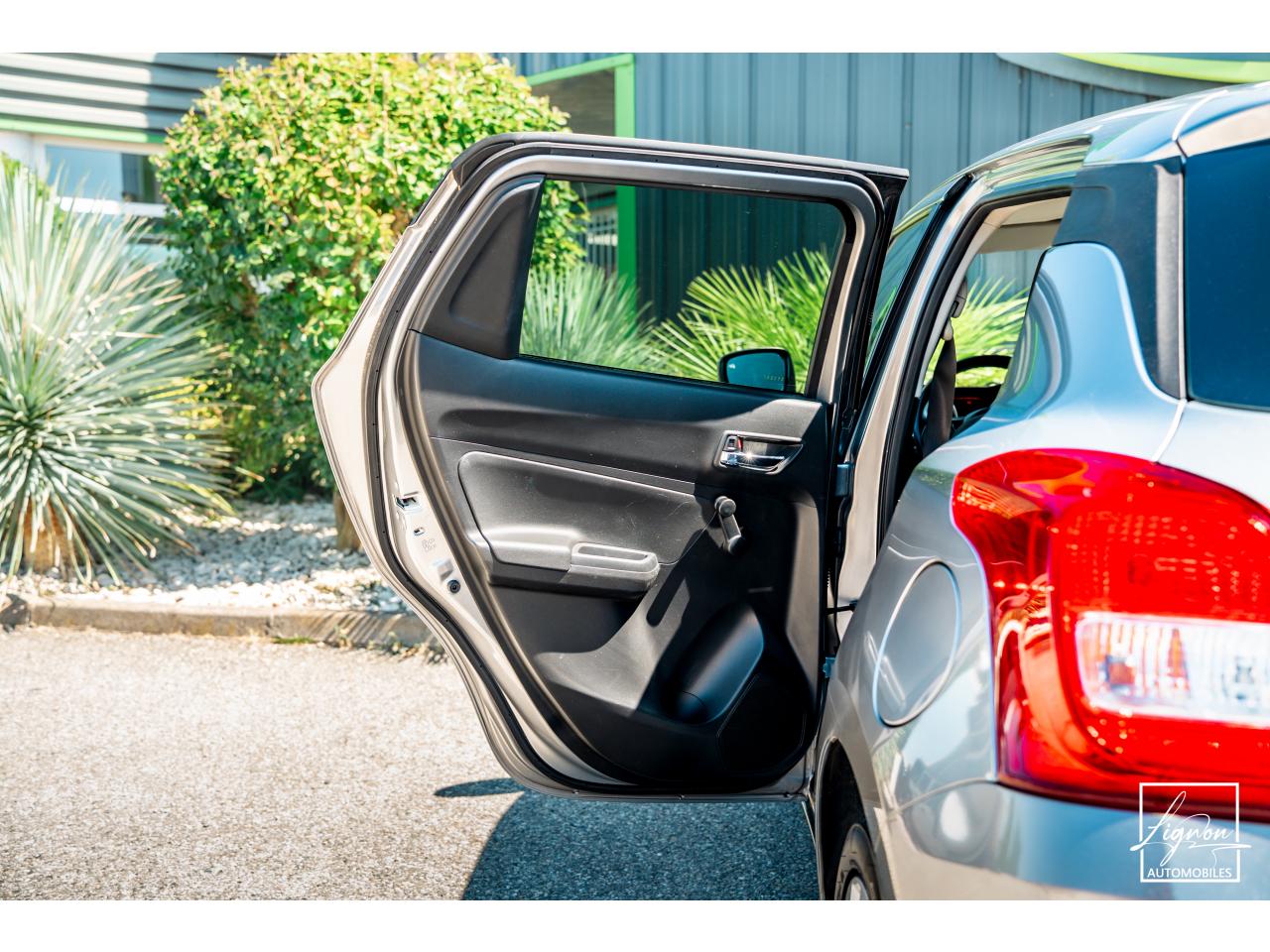 Photo SUZUKI SWIFT 1.2 Dualjet Hybrid Privilège CARPLAY/CAMERA DE RECUL
