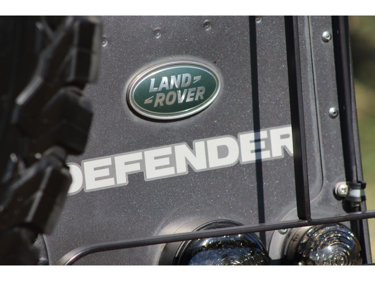 Photo LAND ROVER DEFENDER 90 TD4 2.2 Hard Top 'S' - TVA Récupérable