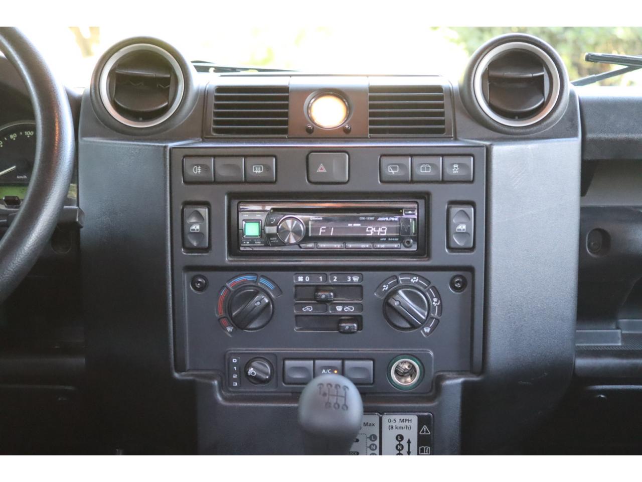 Photo LAND ROVER DEFENDER 90 TD4 2.2 Hard Top 'S' - TVA Récupérable