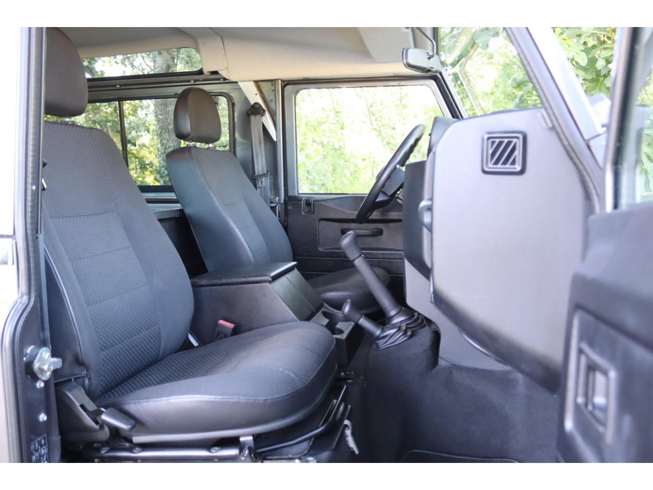 Photo LAND ROVER DEFENDER 90 TD4 2.2 Hard Top 'S' - TVA Récupérable
