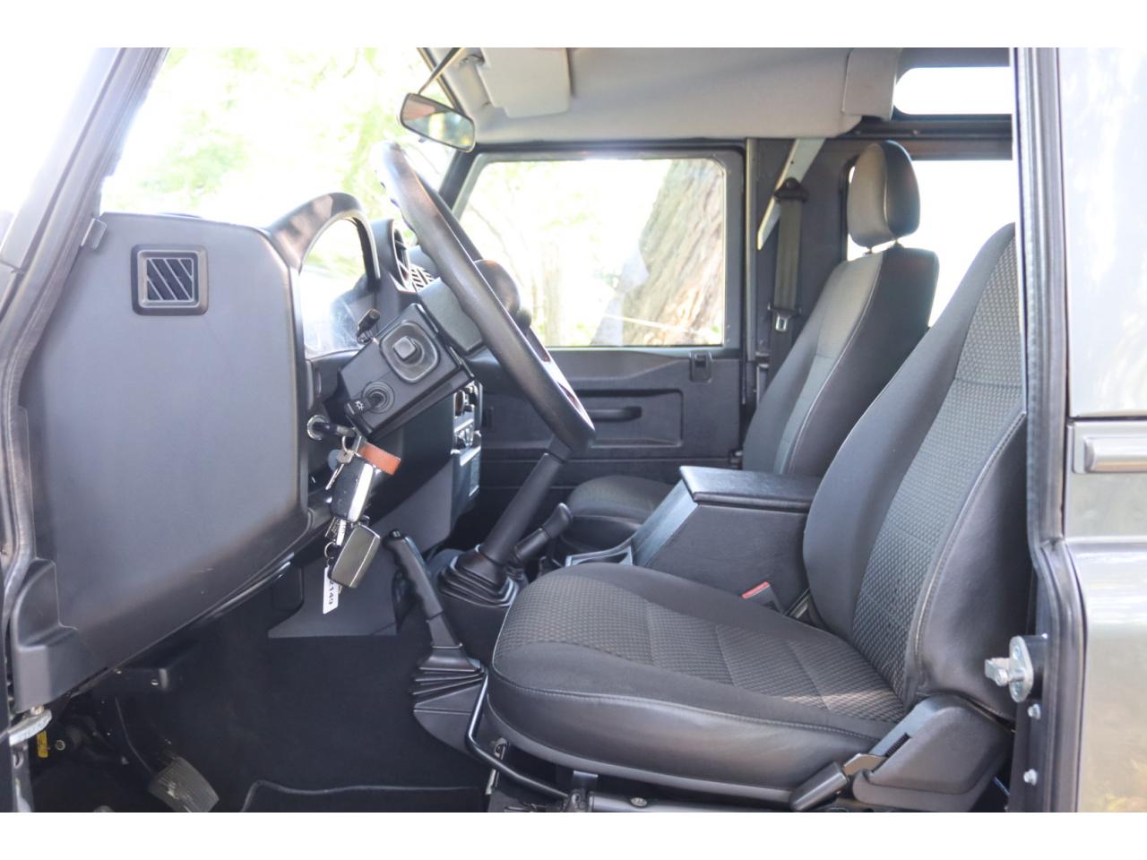 Photo LAND ROVER DEFENDER 90 TD4 2.2 Hard Top 'S' - TVA Récupérable
