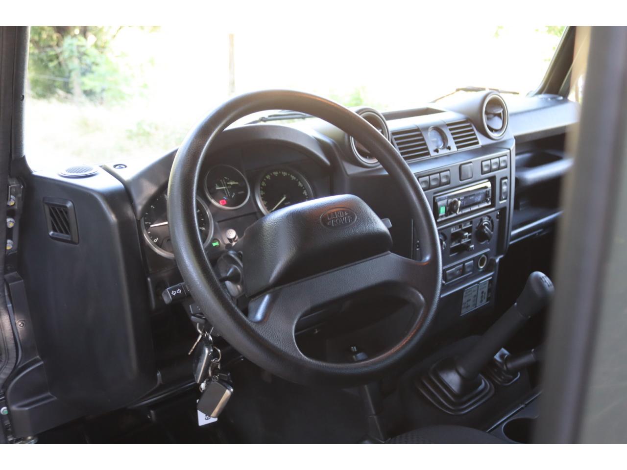 Photo LAND ROVER DEFENDER 90 TD4 2.2 Hard Top 'S' - TVA Récupérable