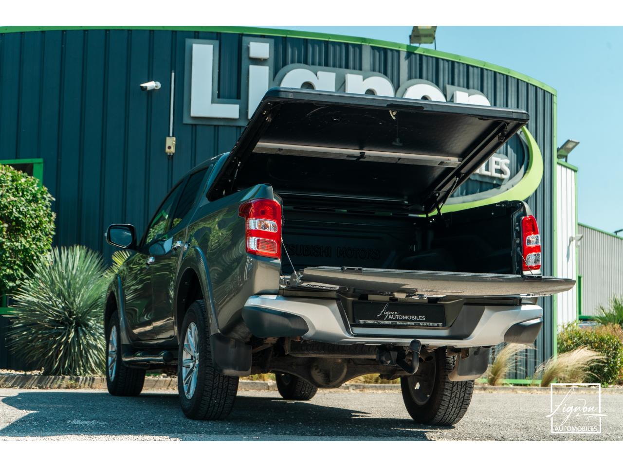 Photo MITSUBISHI L200 2.4 DI-D 181 Double Cabine Intense - 2017 - 1er main - à partir de 428 €