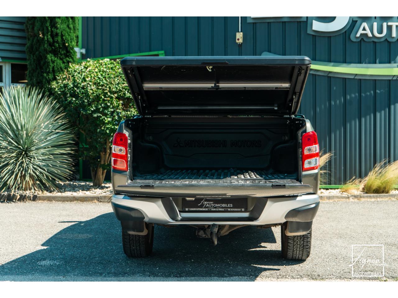 Photo MITSUBISHI L200 2.4 DI-D 181 Double Cabine Intense - 2017 - 1er main - à partir de 428 €