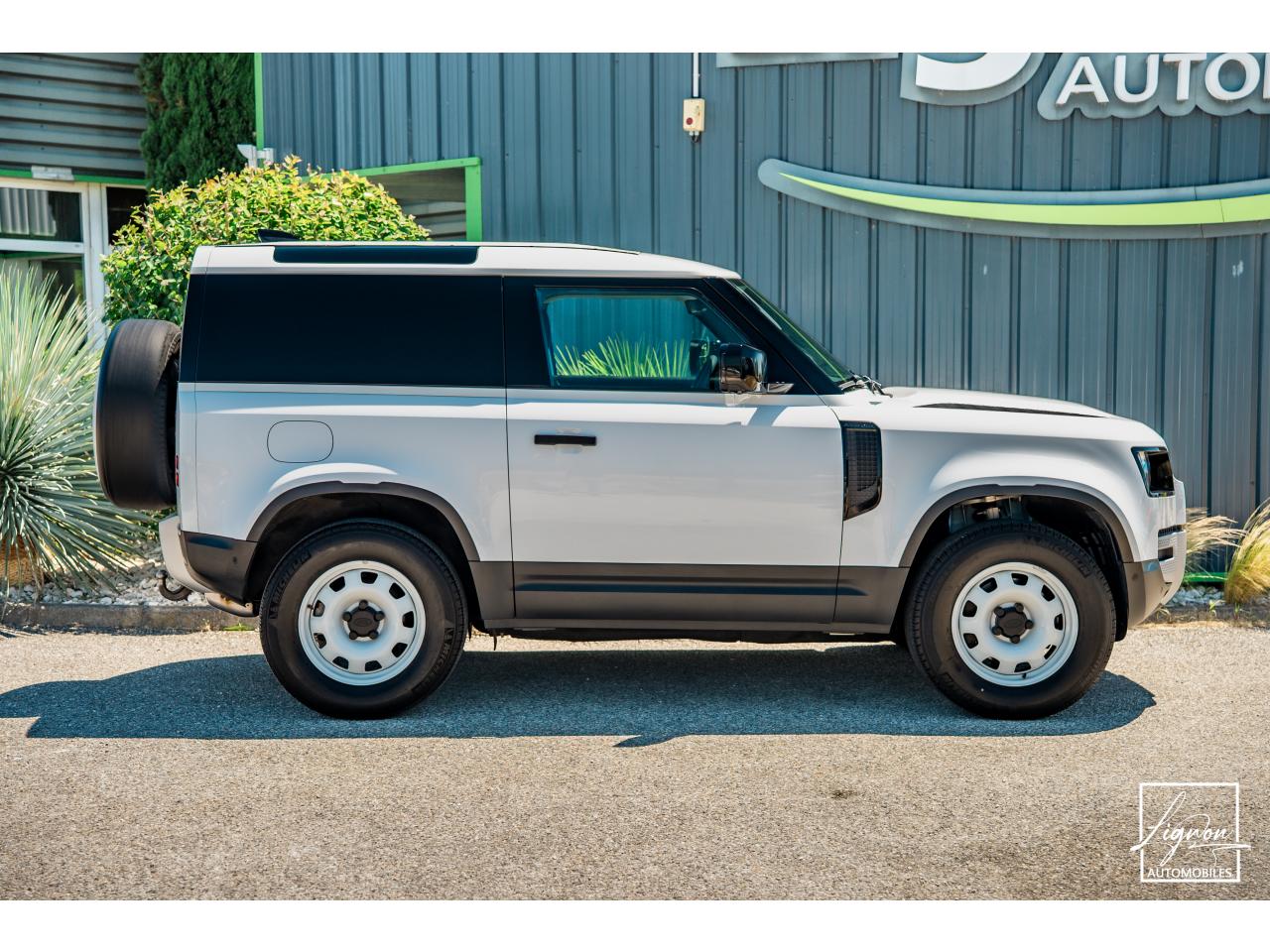 Photo LAND ROVER DEFENDER 90 3.0 D200 MHEV 3 Places - HARD TOP  TVA Récupérable