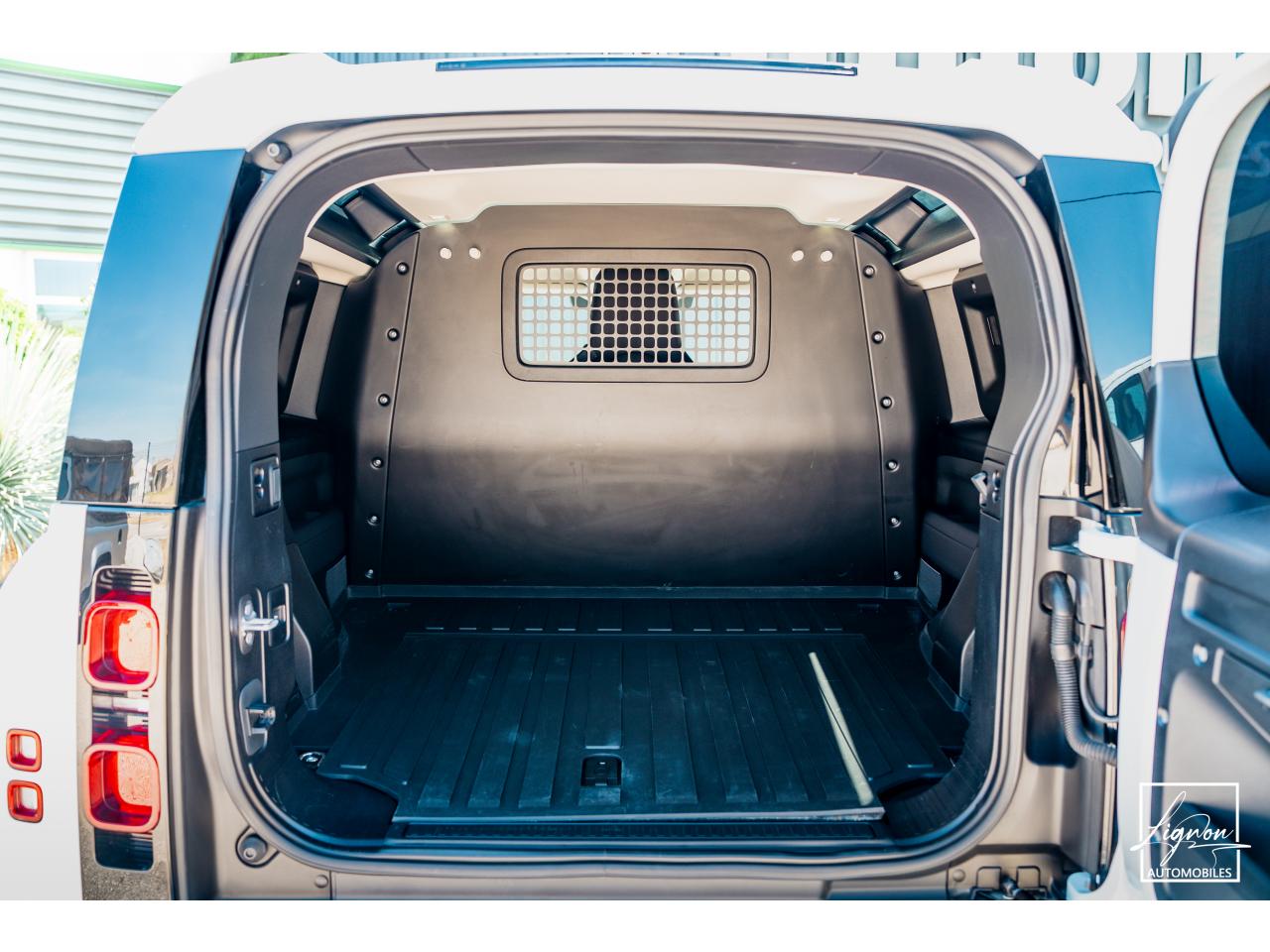 Photo LAND ROVER DEFENDER 90 3.0 D200 MHEV 3 Places - HARD TOP  TVA Récupérable