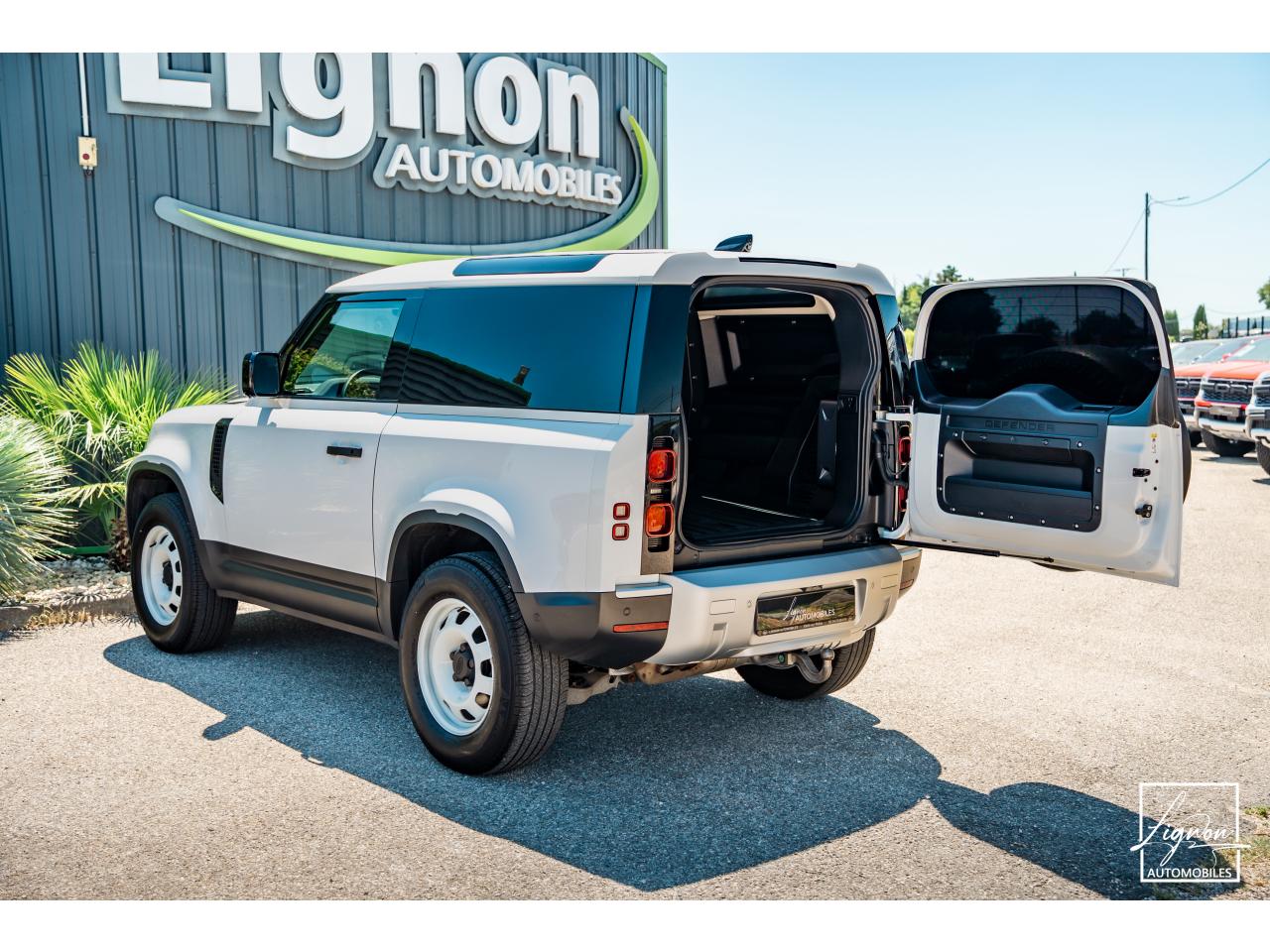 Photo LAND ROVER DEFENDER 90 3.0 D200 MHEV 3 Places - HARD TOP  TVA Récupérable