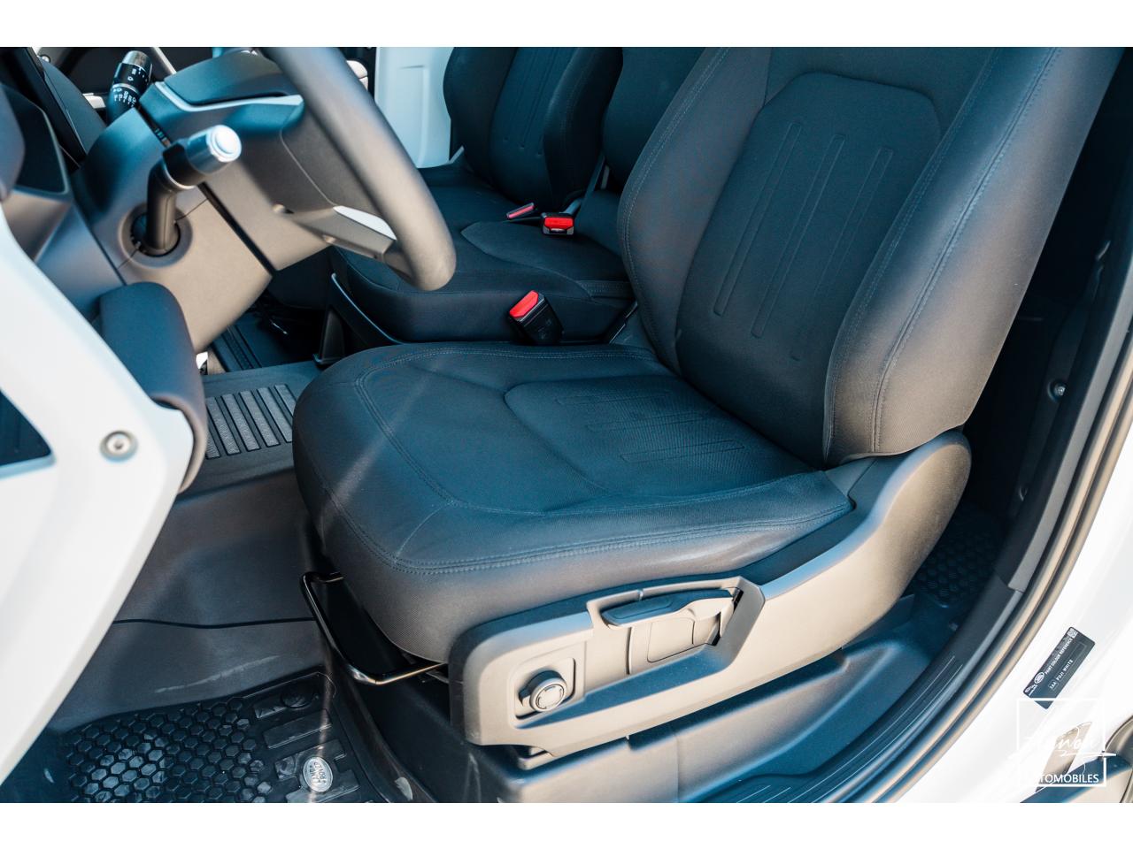 Photo LAND ROVER DEFENDER 90 3.0 D200 MHEV 3 Places - HARD TOP  TVA Récupérable