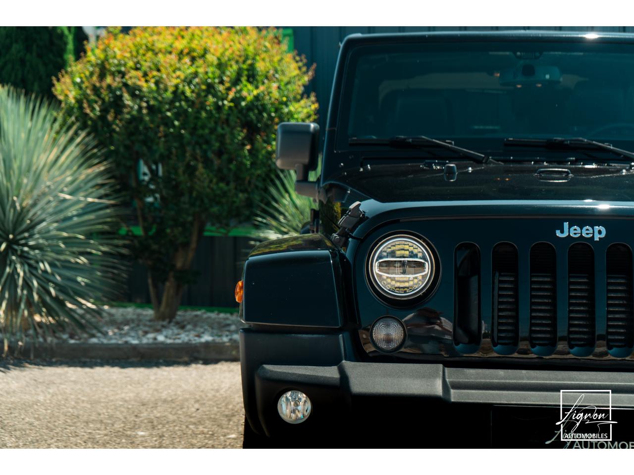 Photo JEEP WRANGLER Sahara 2.8 CRD 200 BVA Baché