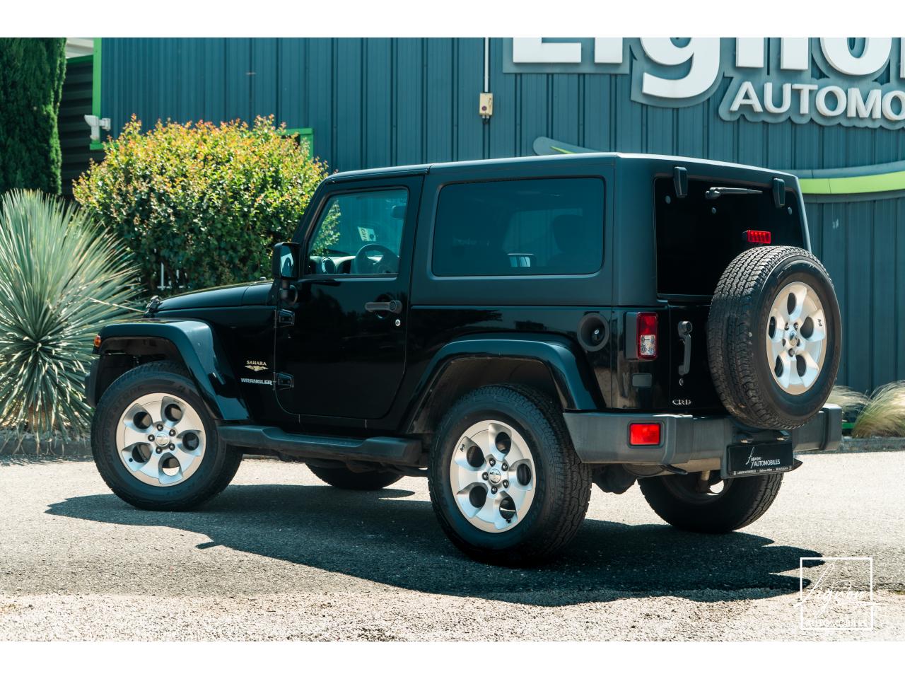 Photo JEEP WRANGLER Sahara 2.8 CRD 200 BVA Baché