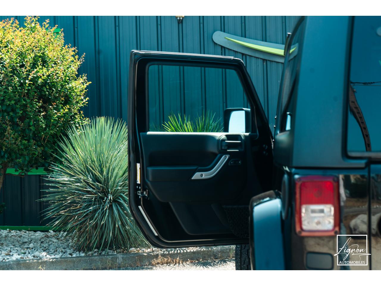 Photo JEEP WRANGLER Sahara 2.8 CRD 200 BVA Baché