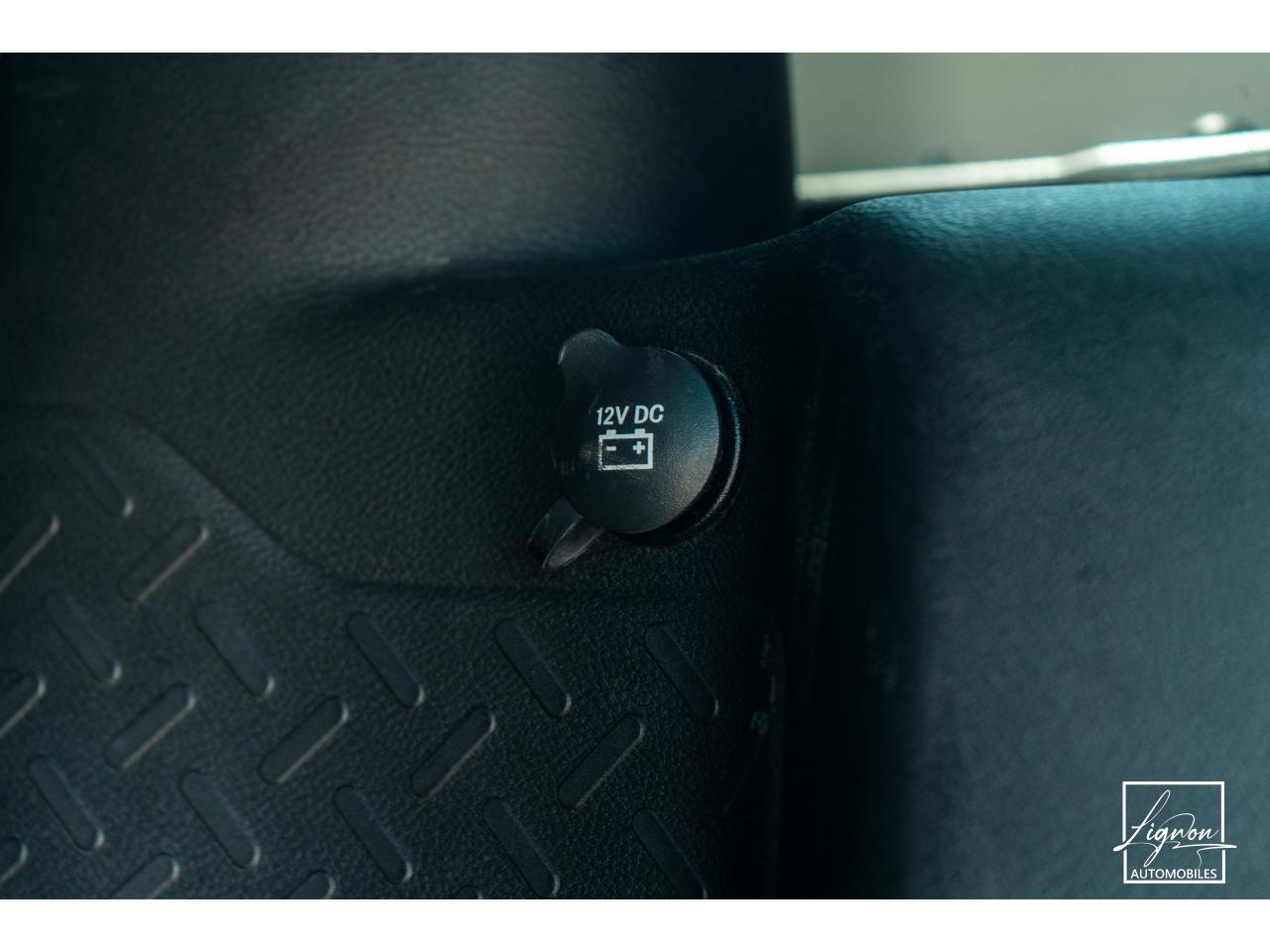Photo JEEP WRANGLER Sahara 2.8 CRD 200 BVA Baché