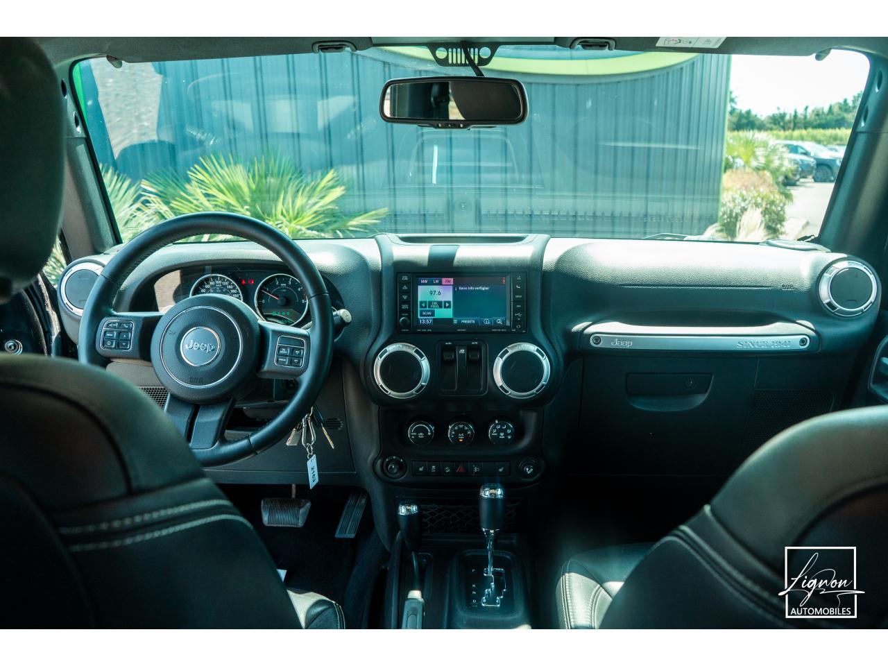Photo JEEP WRANGLER Sahara 2.8 CRD 200 BVA Baché