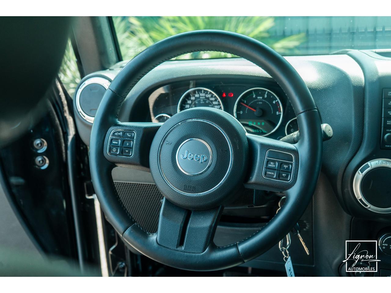 Photo JEEP WRANGLER Sahara 2.8 CRD 200 BVA Baché