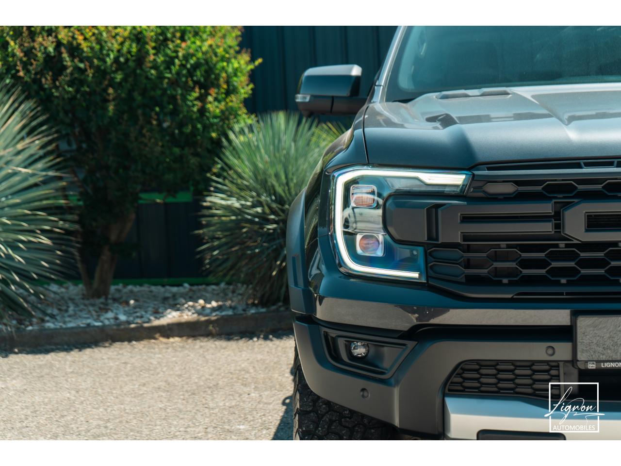 Photo FORD RANGER Raptor 3.0 V6 EcoBoost - 292 - BVA Double Cabine - à partir de 510 euros