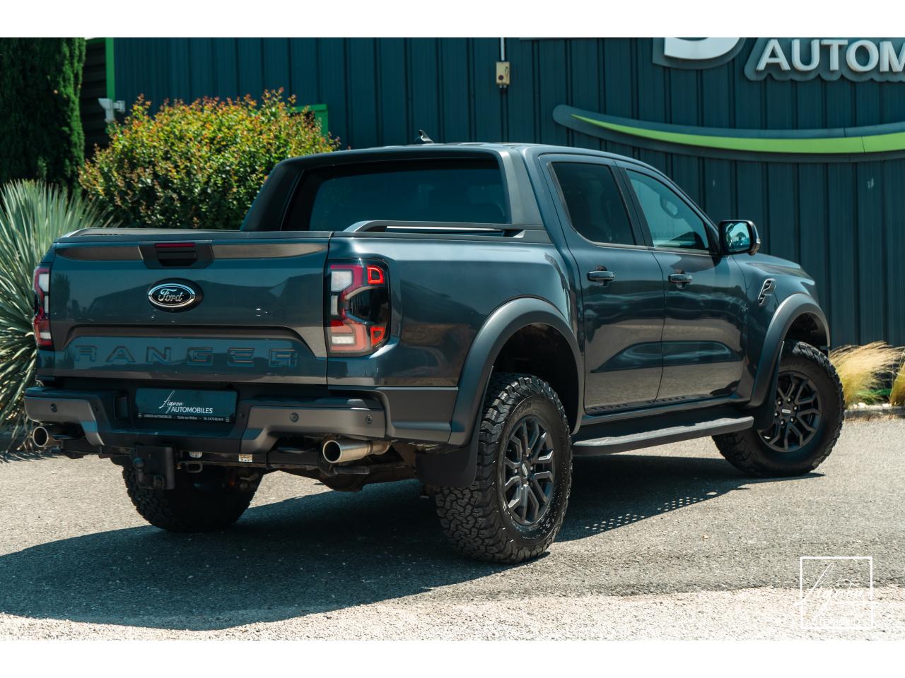 Photo FORD RANGER Raptor 3.0 V6 EcoBoost - 292 - BVA Double Cabine - à partir de 510 euros