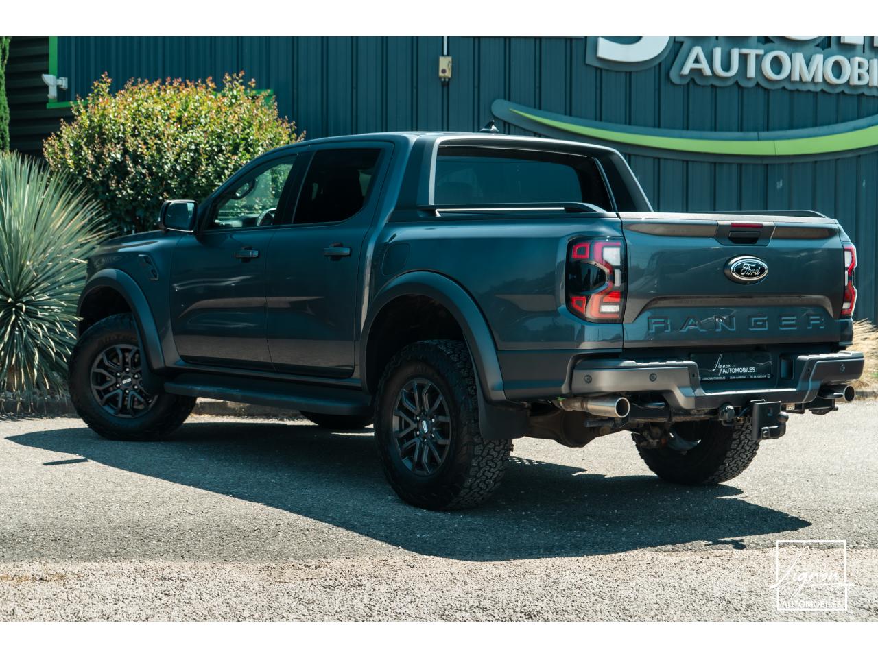 Photo FORD RANGER Raptor 3.0 V6 EcoBoost - 292 - BVA Double Cabine - à partir de 510 euros