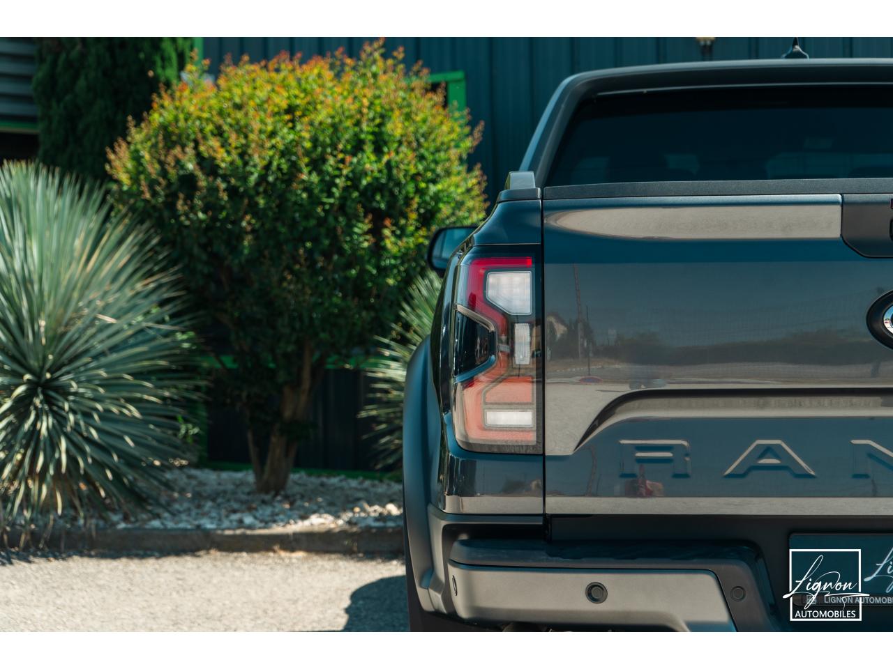 Photo FORD RANGER Raptor 3.0 V6 EcoBoost - 292 - BVA Double Cabine - à partir de 510 euros