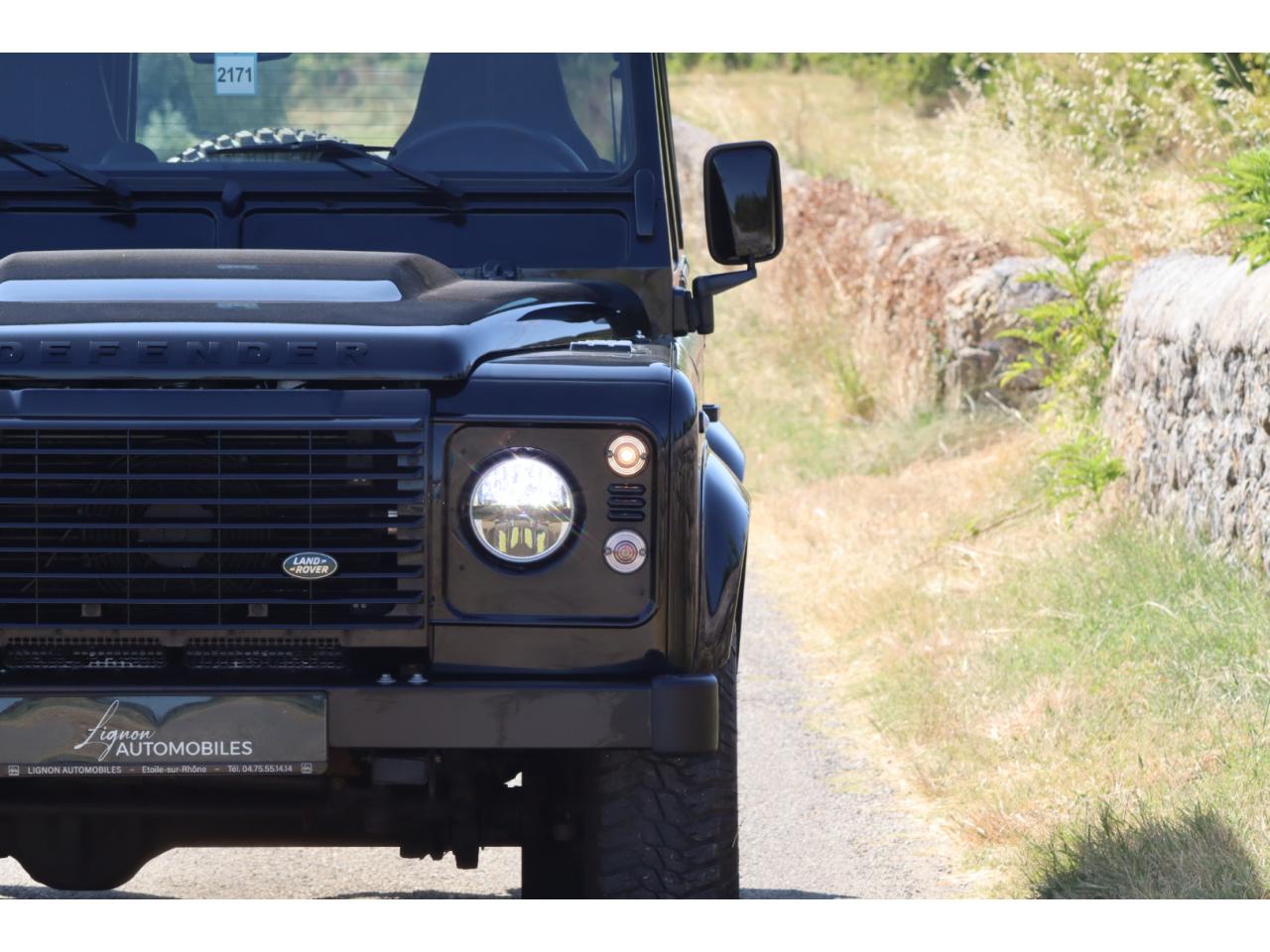 Photo LAND ROVER DEFENDER 90 Black Pack 2.2 Td4  2015 Station Wagon - 1er Main