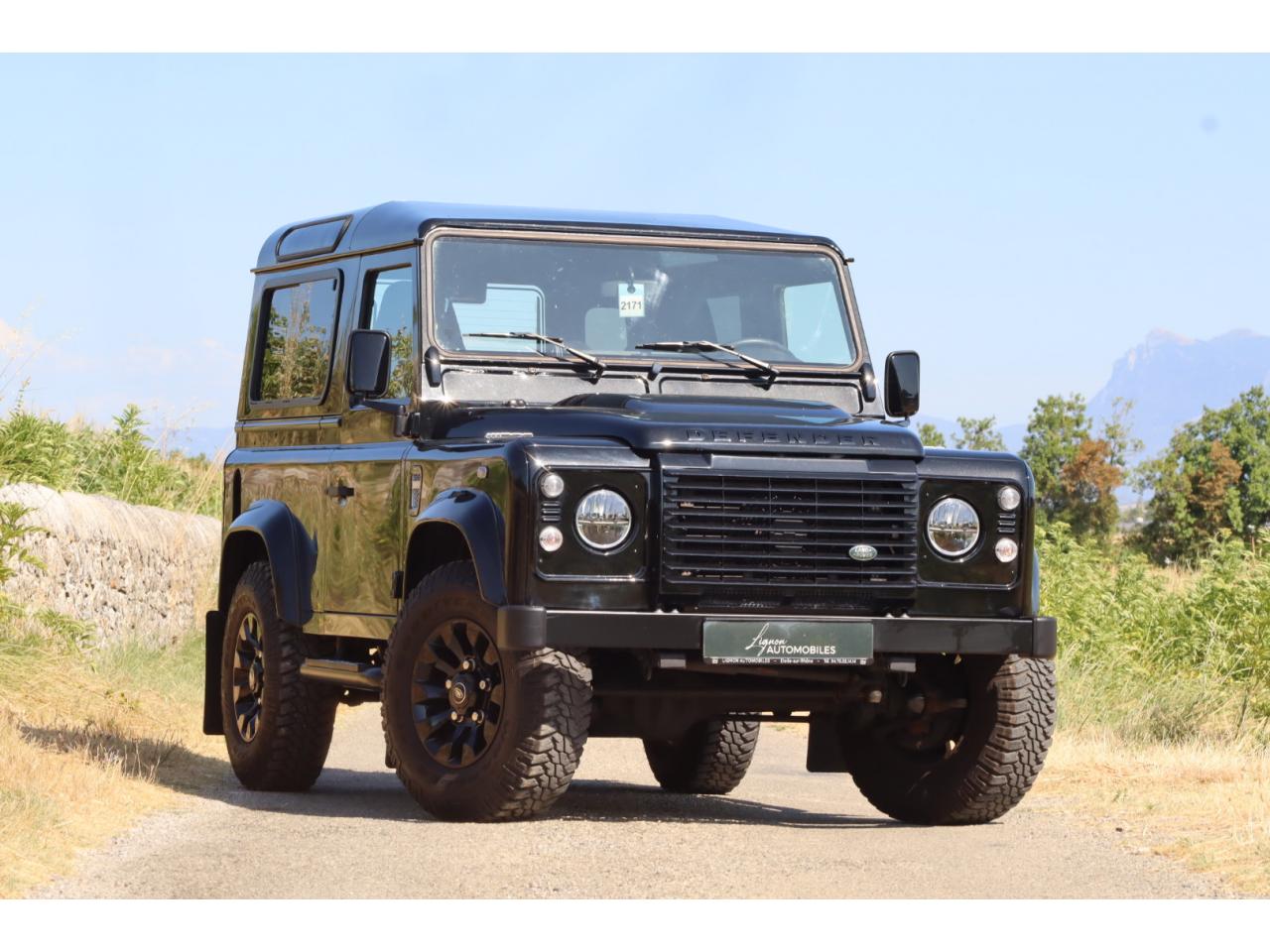 Photo LAND ROVER DEFENDER 90 Black Pack 2.2 Td4  2015 Station Wagon - 1er Main