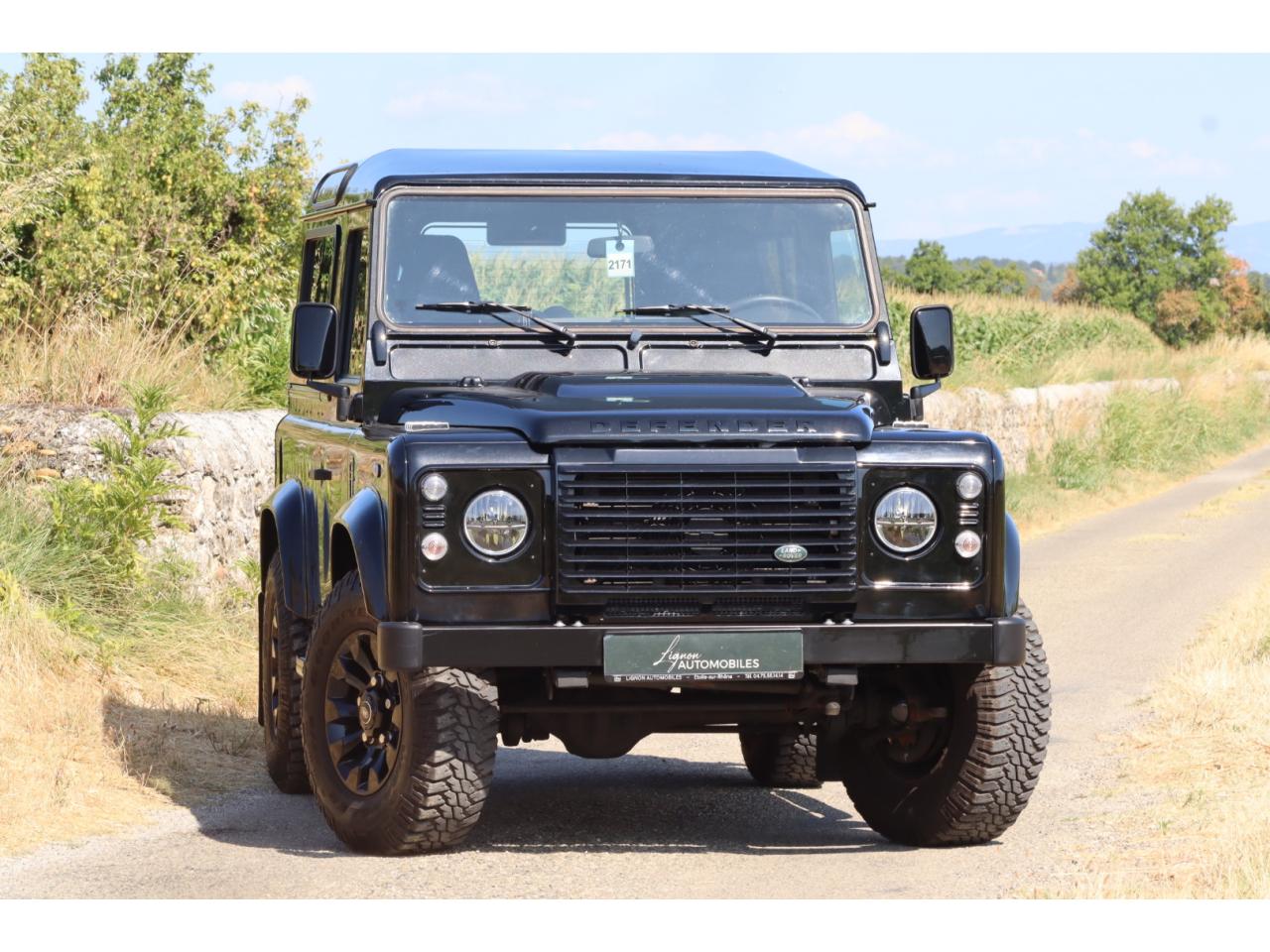 Photo LAND ROVER DEFENDER 90 Black Pack 2.2 Td4  2015 Station Wagon - 1er Main