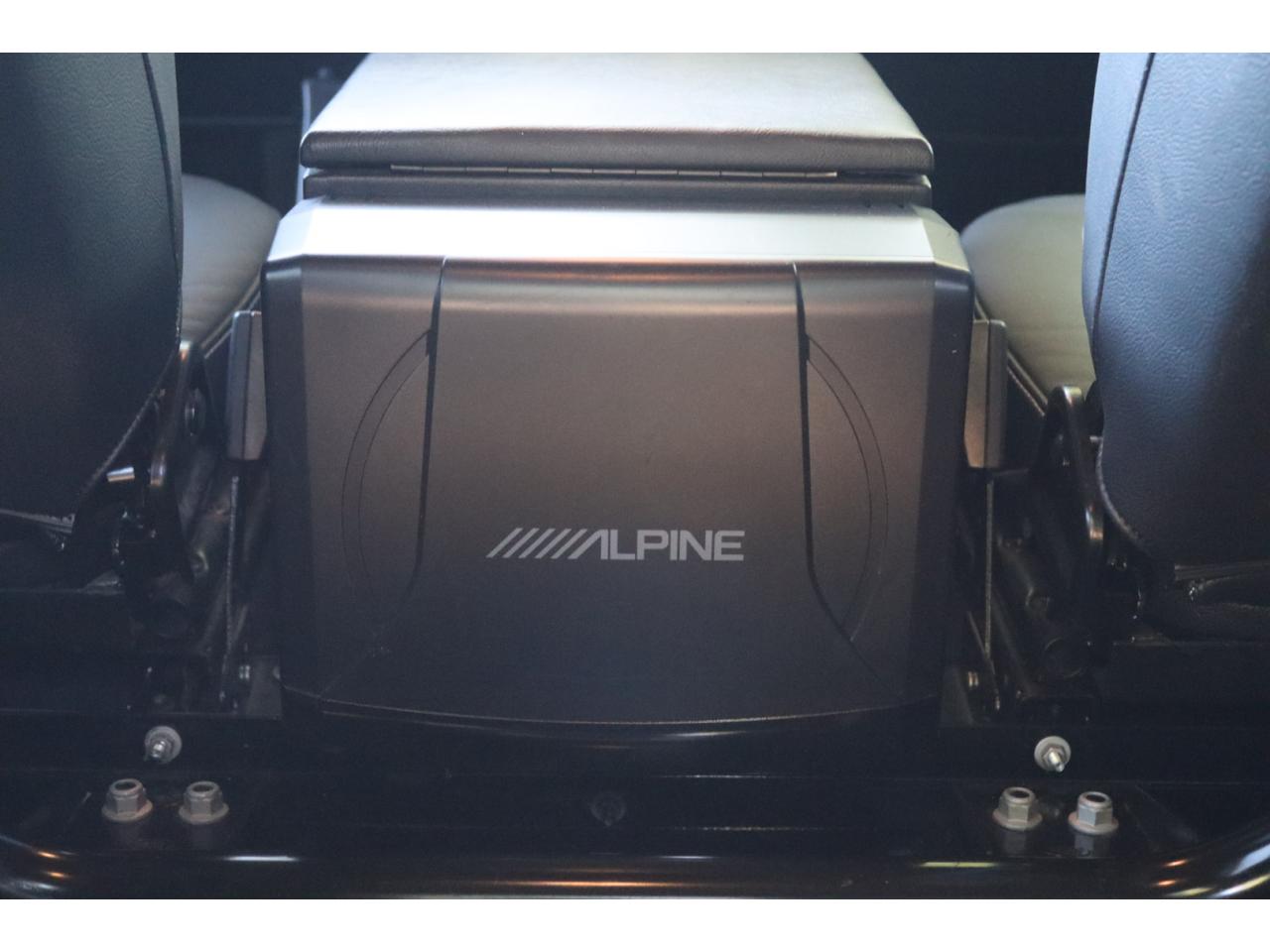 Photo LAND ROVER DEFENDER 90 Black Pack 2.2 Td4  2015 Station Wagon - 1er Main