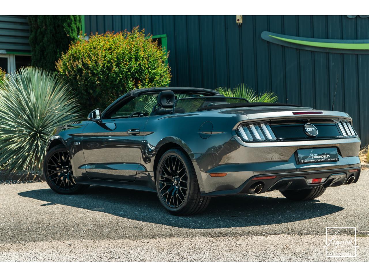 Photo FORD MUSTANG Cabriolet 5.0 V8 - 421 - BVA  GT - 1er main - à partir de 642 euros