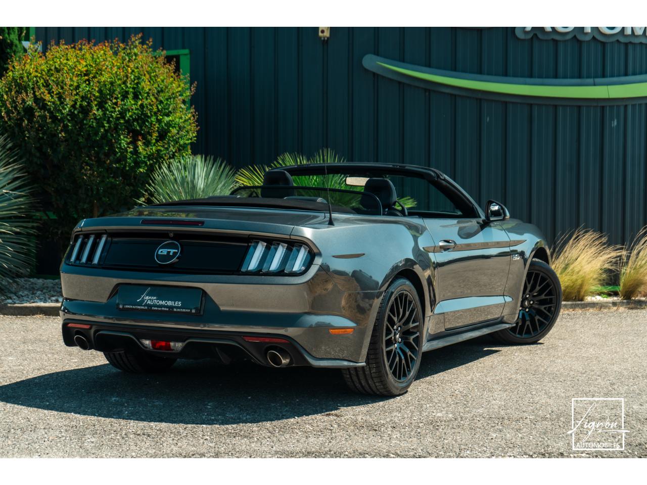 Photo FORD MUSTANG Cabriolet 5.0 V8 - 421 - BVA  GT - 1er main - à partir de 642 euros